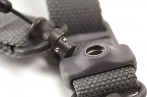 The Vickers 221 Sling allows users to switch from 2-point to 1-point mode instantly.