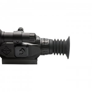 Hunt with an advanced 1920x1080 HD sensor, providing full-color clarity in daytime.